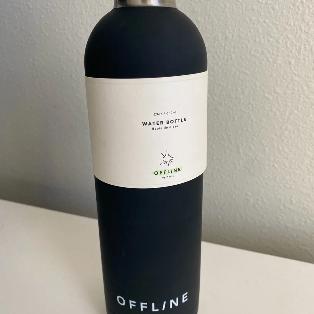 Offline by aerie water bottle NWT - Picture 5 of 8